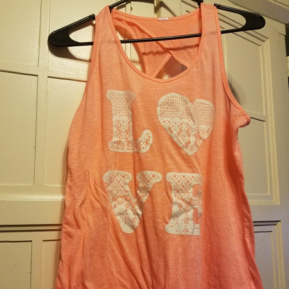 Tank tops - Picture 7 of 8